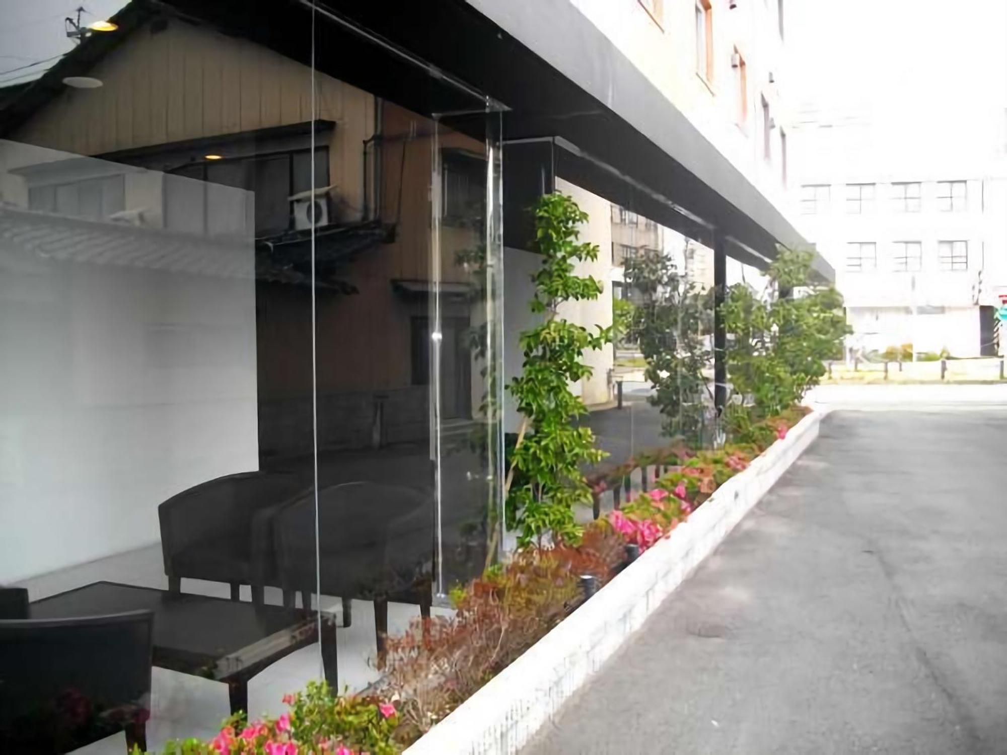 Green Rich Hotel Tosu Ekimae Exterior foto